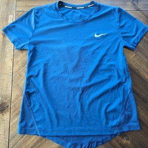 Nike Dri Fit Running T-shirt, size small